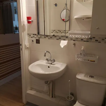 Studette Meublee, Ranelagh 16e Apartment *